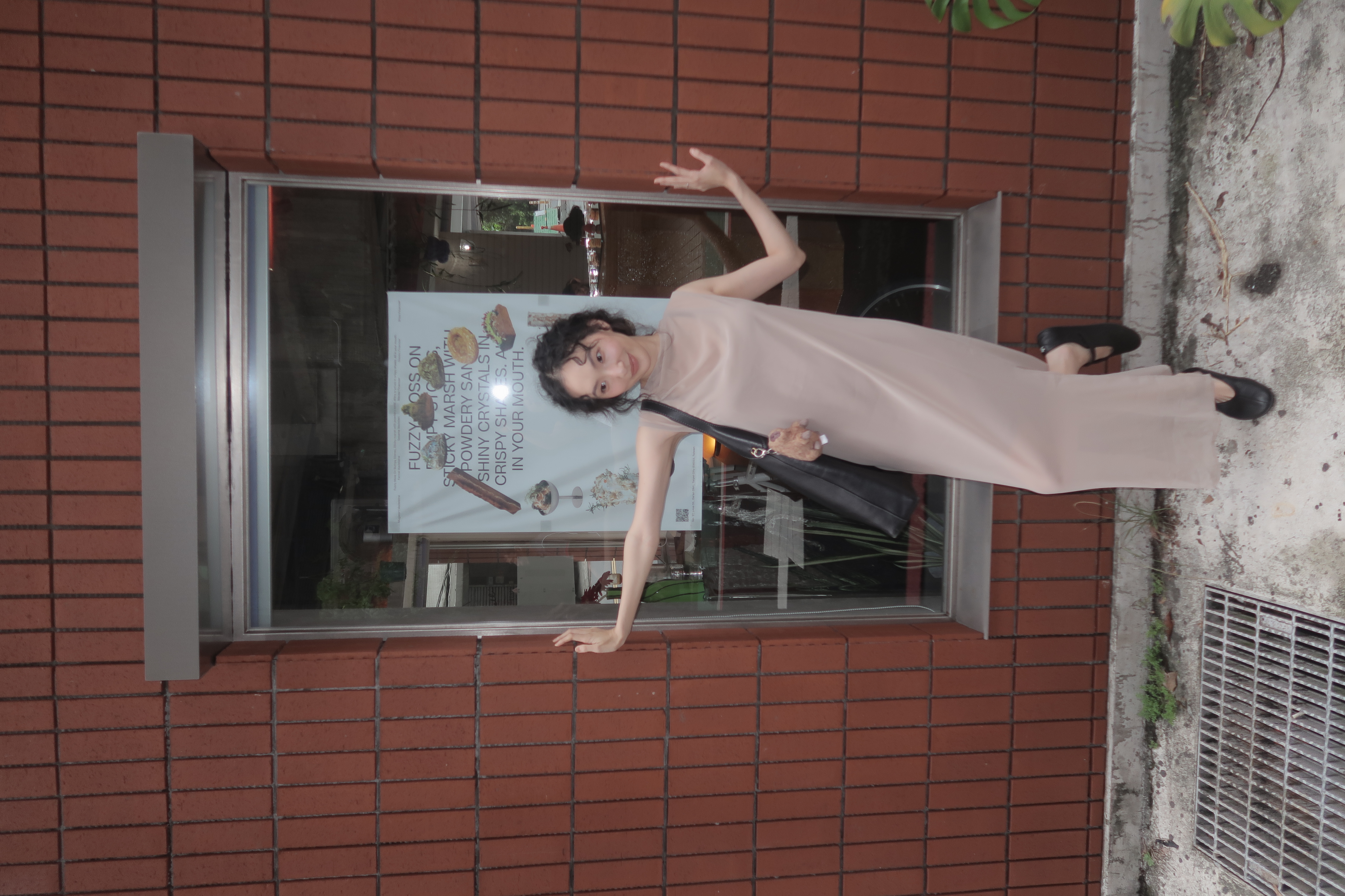 2026.06 Twisted Neck 兩件式透紗洋裝