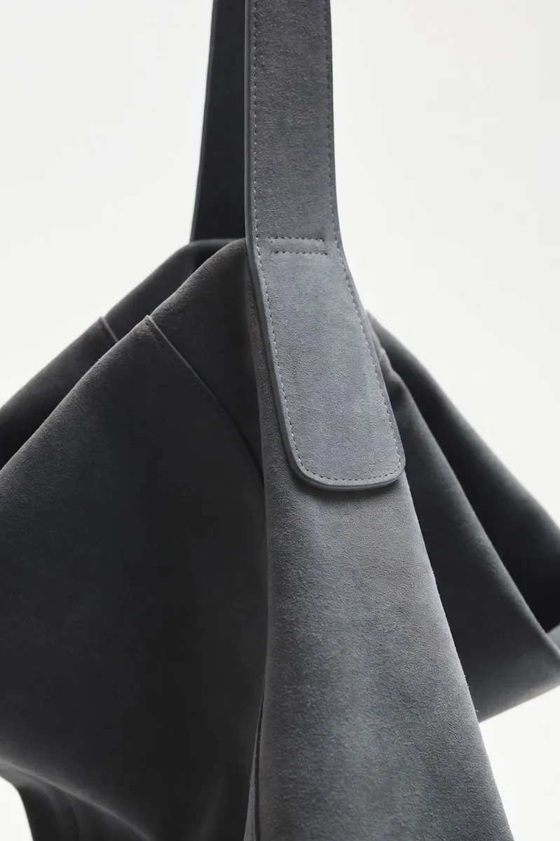 Suede Carryall Tote 麂皮托特包