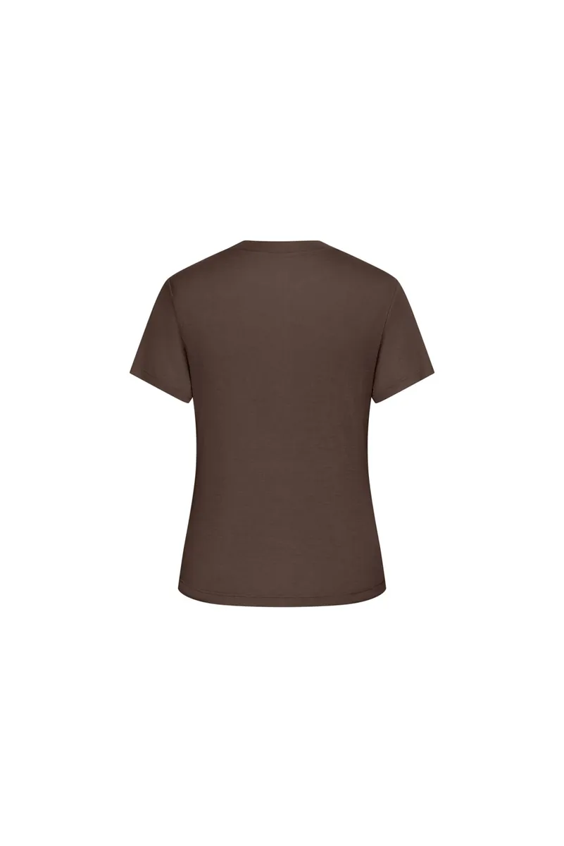軽やかで伸縮するソフトTシャツ