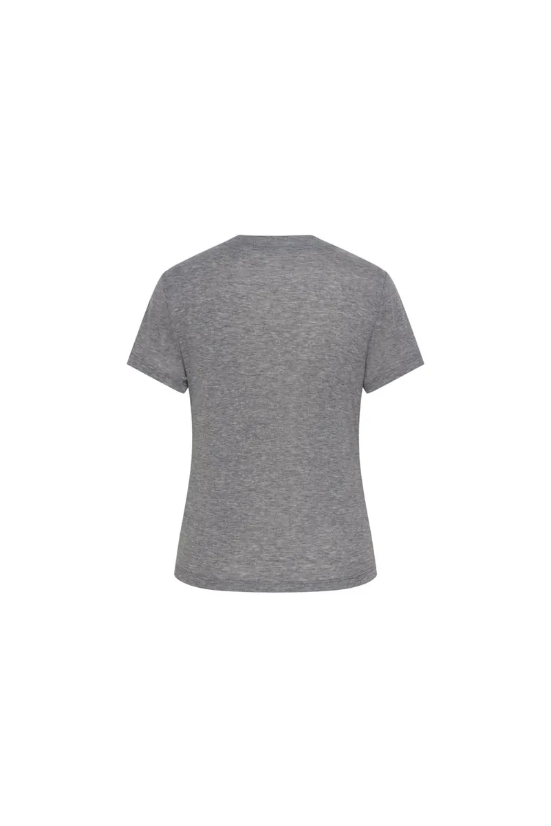 軽やかで伸縮するソフトTシャツ