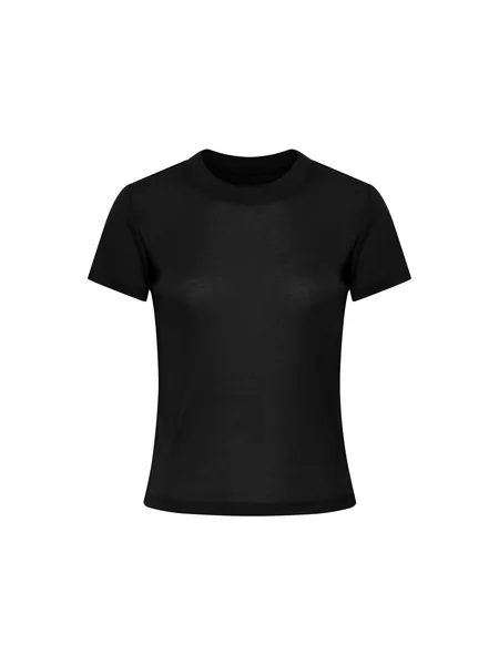 軽やかで伸縮するソフトTシャツ