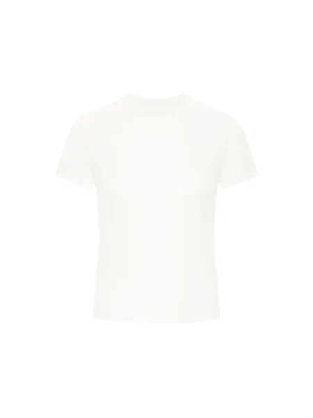 軽やかで伸縮するソフトTシャツ