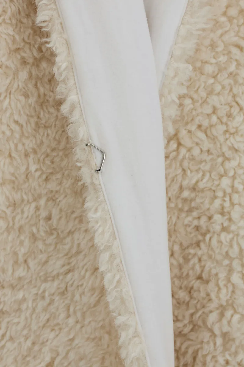 Doe：Molly - Teddy Bear Coat