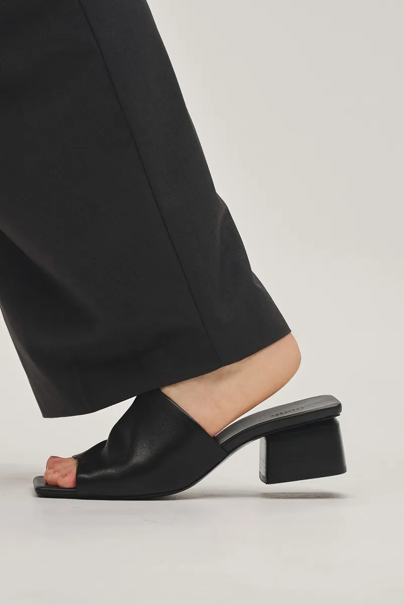 [PRE-ORDER] Slide Leather Sandals