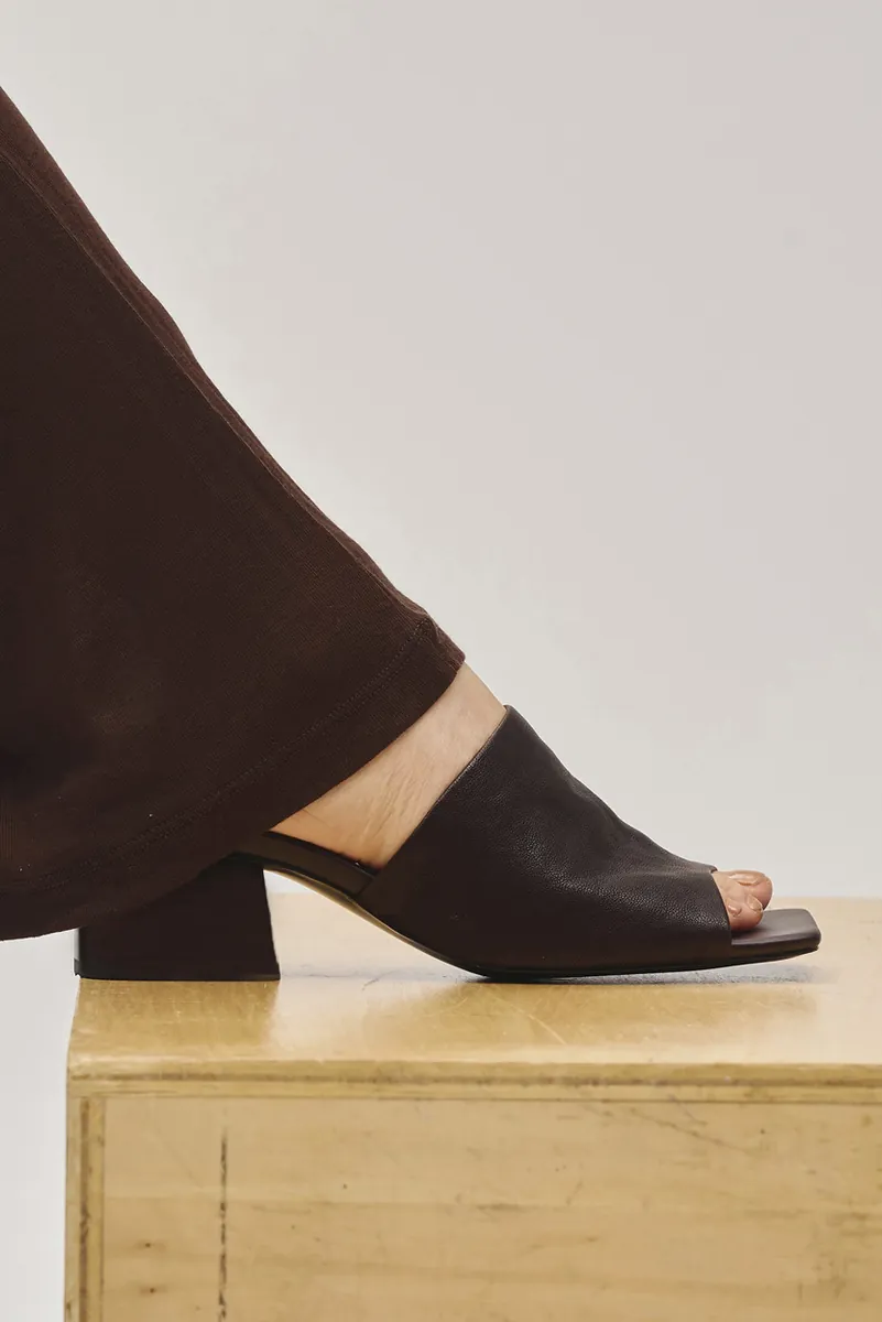 [PRE-ORDER] Slide Leather Sandals