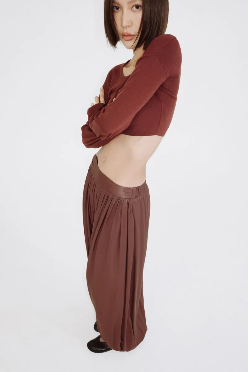 Doe: Molly Ruched Waistband Pleated Balloon Pants