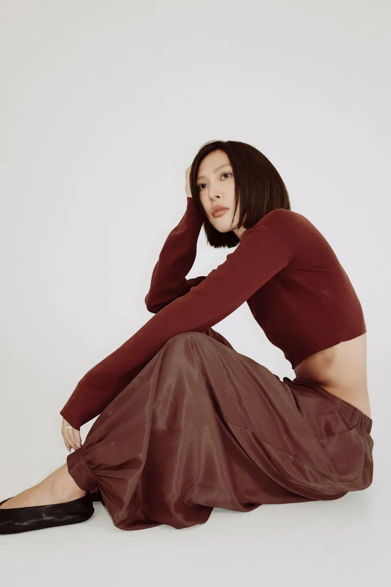 Doe: Molly Ruched Waistband Pleated Balloon Pants