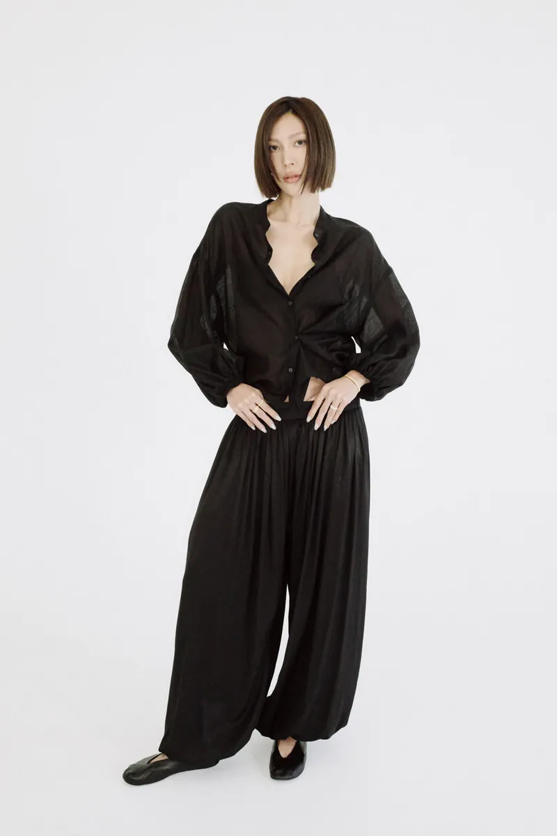 Doe: Molly Ruched Waistband Pleated Balloon Pants