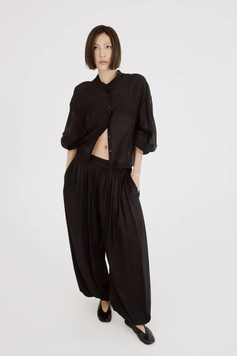 Doe: Molly Ruched Waistband Pleated Balloon Pants