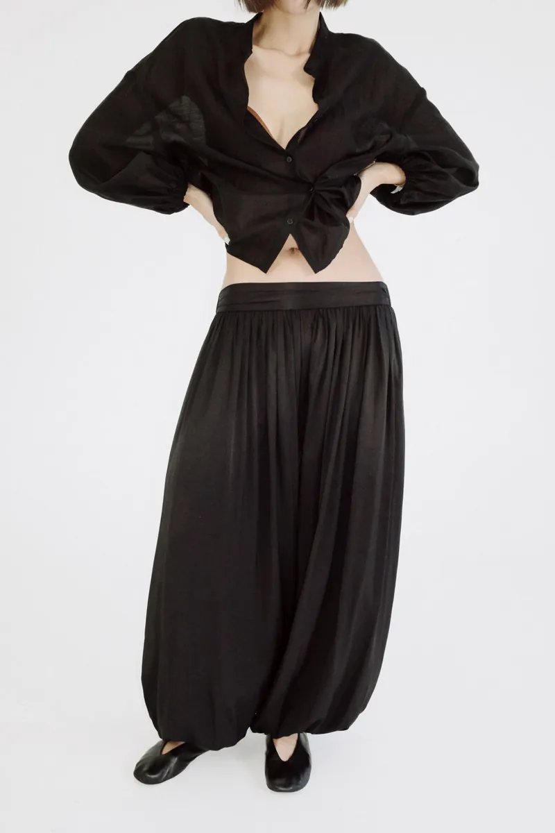 Doe: Molly Ruched Waistband Pleated Balloon Pants