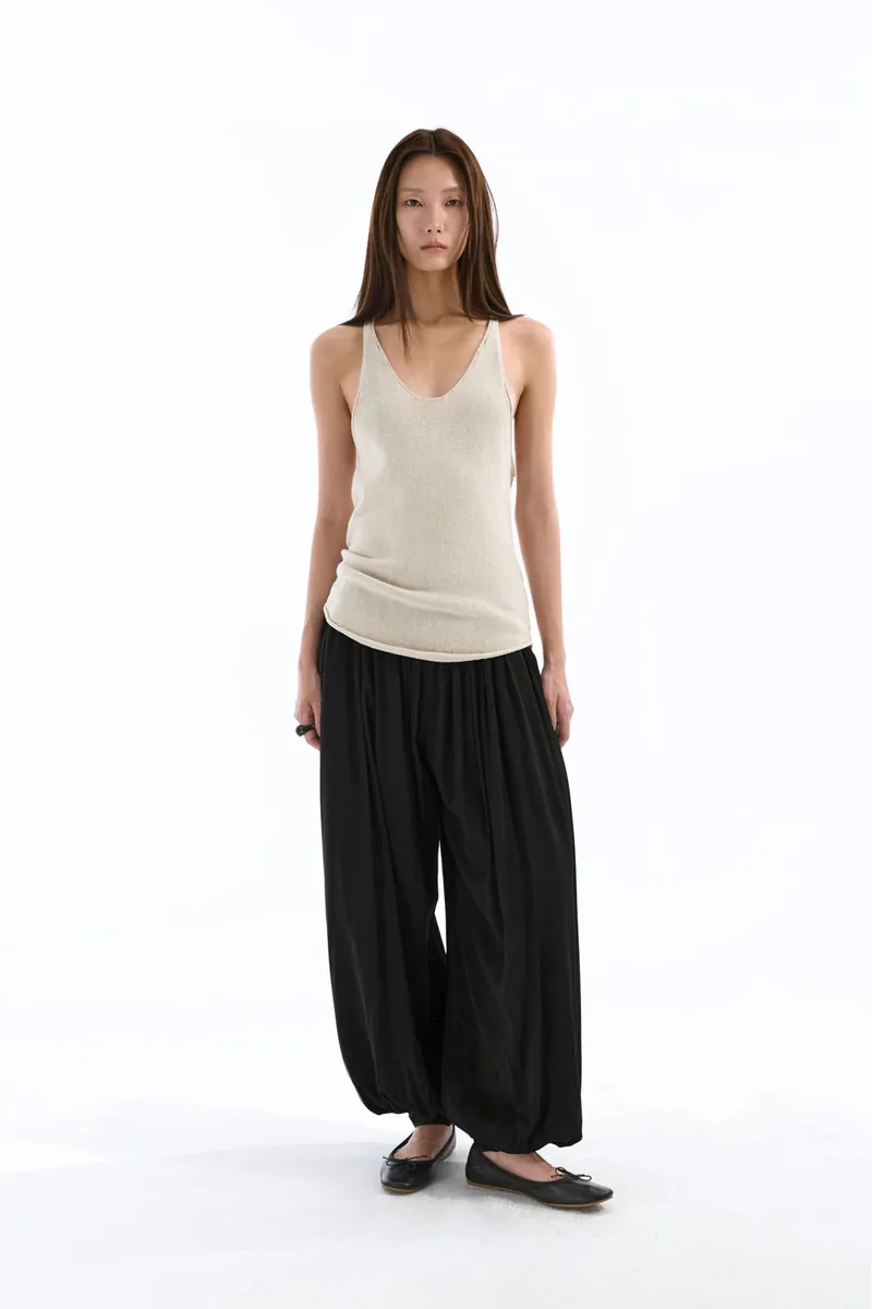Doe: Molly Ruched Waistband Pleated Balloon Pants