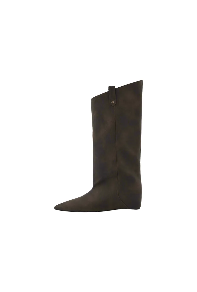 Doe: Molly Distressed Leather Pointed Wide-Shaft Knee Boots