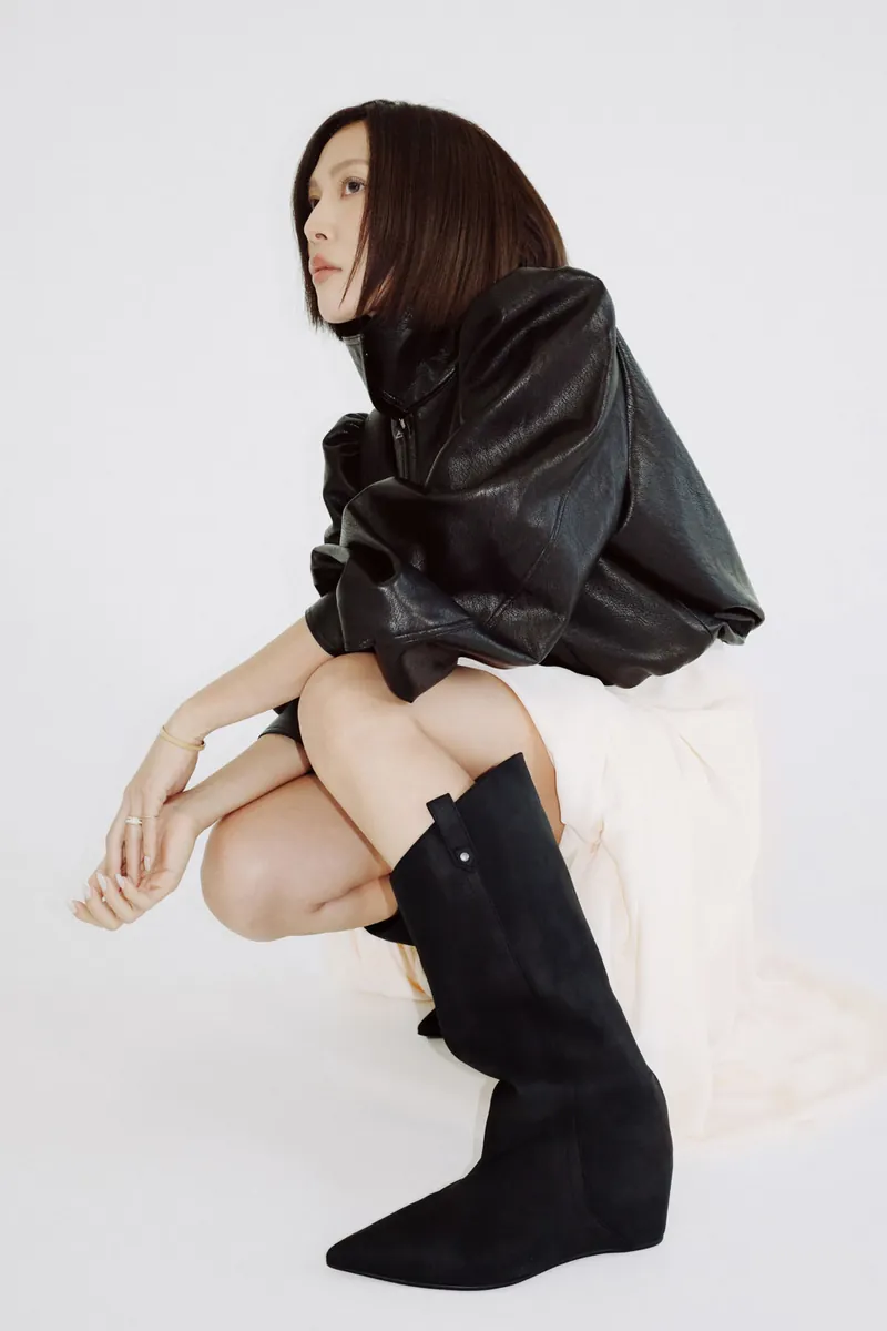 Doe: Molly Distressed Leather Pointed Wide-Shaft Knee Boots