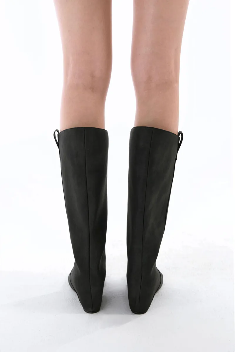 Doe: Molly Distressed Leather Pointed Wide-Shaft Knee Boots