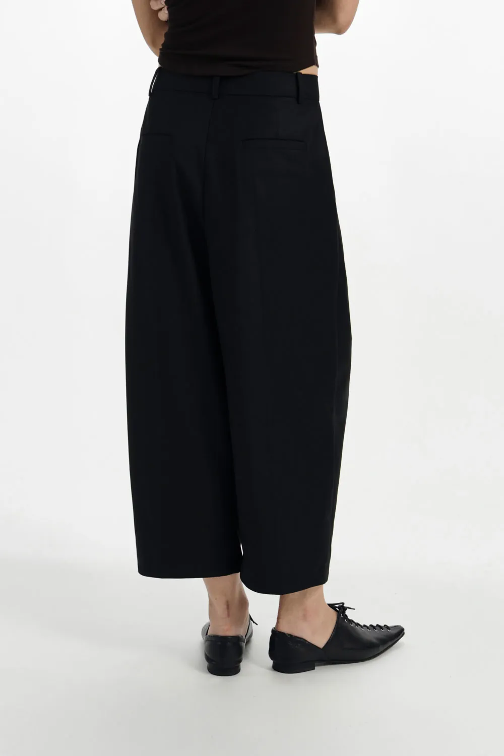 Tucked Cocoon Cropped Trousers