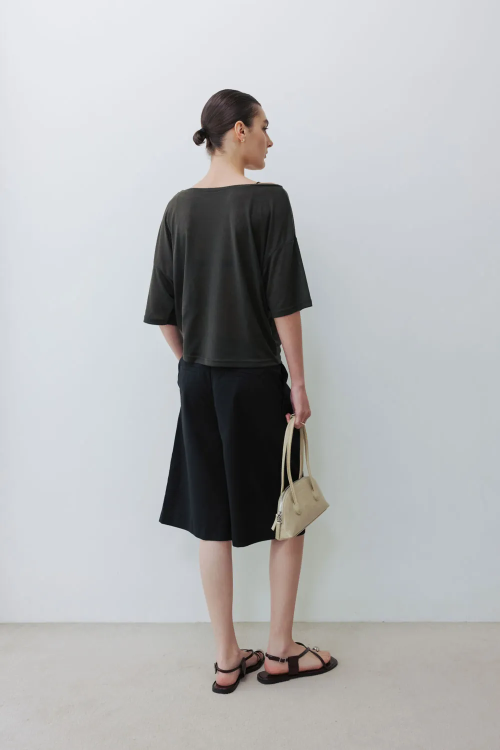 Lightweight H-Line Capri Trousers