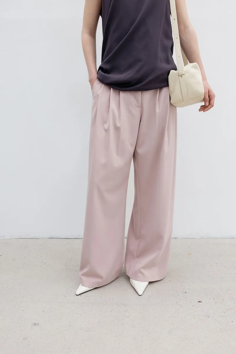 Studio Doe - Three-Tuck Low-Rise Wide Pants 3.0