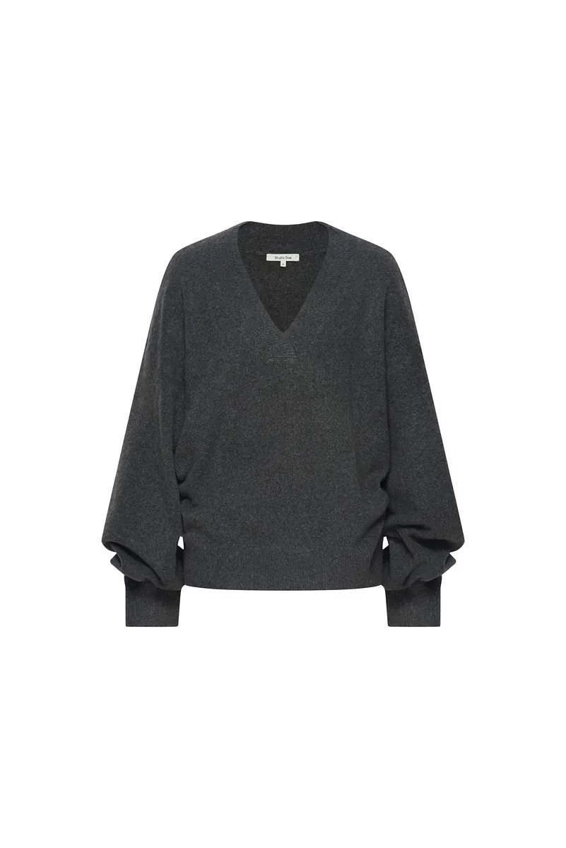 Studio Doe - Narrow V-Neck Wide Sleeve Sweater