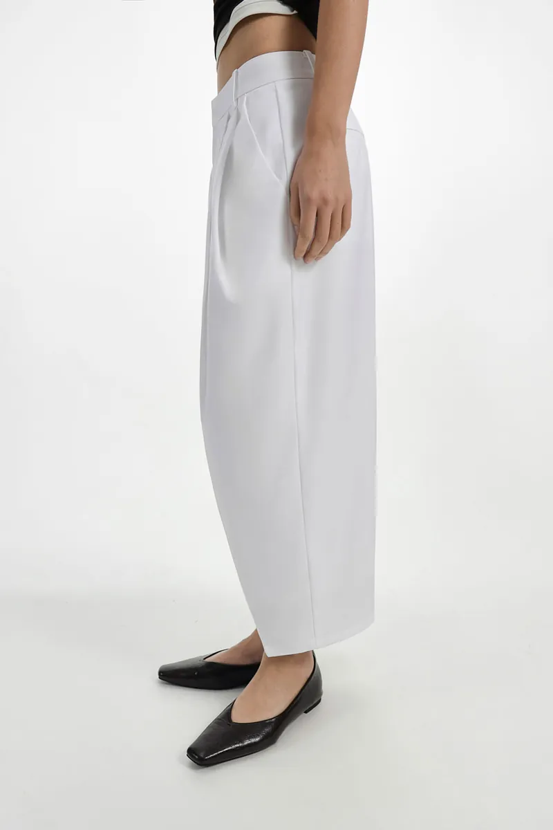 Studio Doe - Tuck Cocoon Cropped Pants
