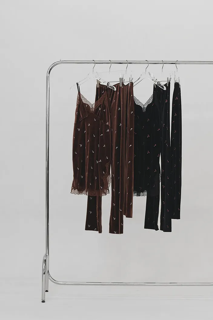 [PRE-ORDER] TODAYFUL - Petit Flower Velour Skirt