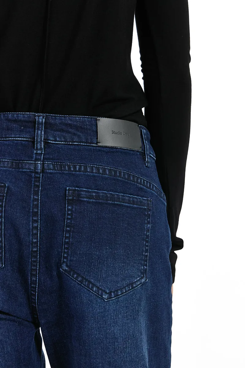 Studio Doe - Slit Hem Slim Jeans