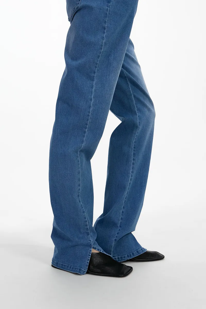 Studio Doe - Slit Hem Slim Jeans