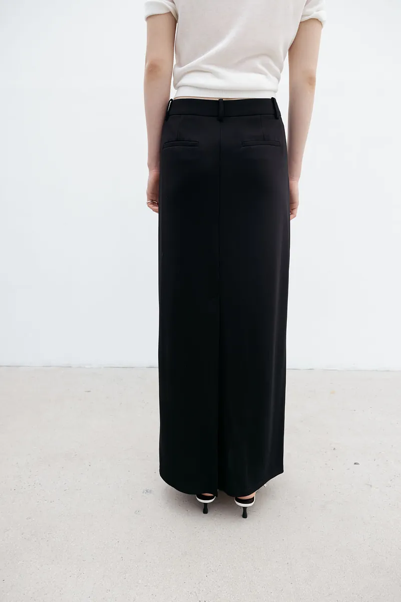 Studio Doe - Satin Cool-Feel Straight Skirt