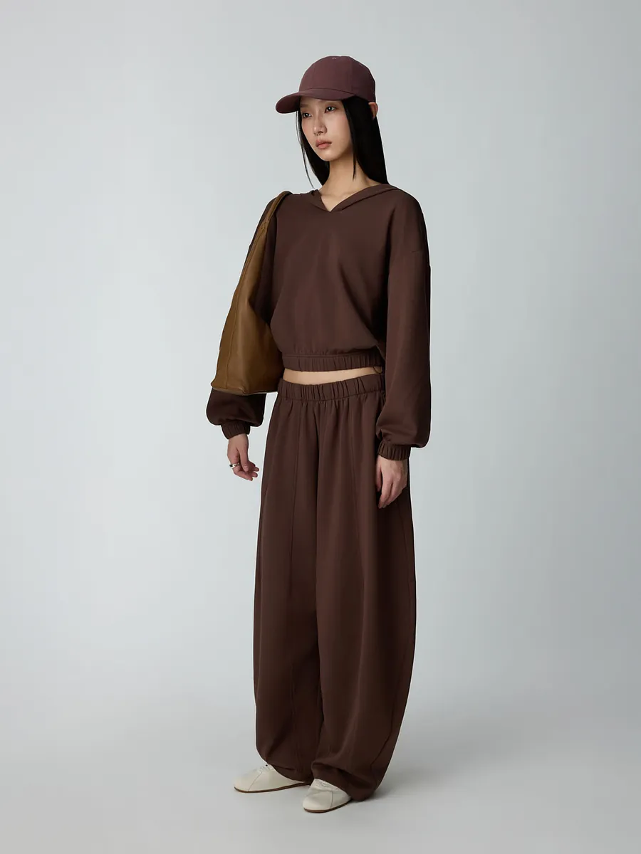 Studio Doe - Doe：Molly Deep V-Neck Cropped Hoodie