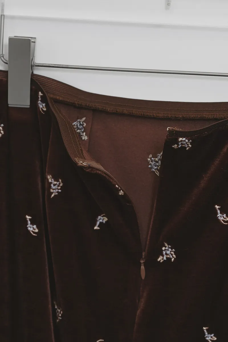 [PRE-ORDER] TODAYFUL - Petit Flower Velour Skirt