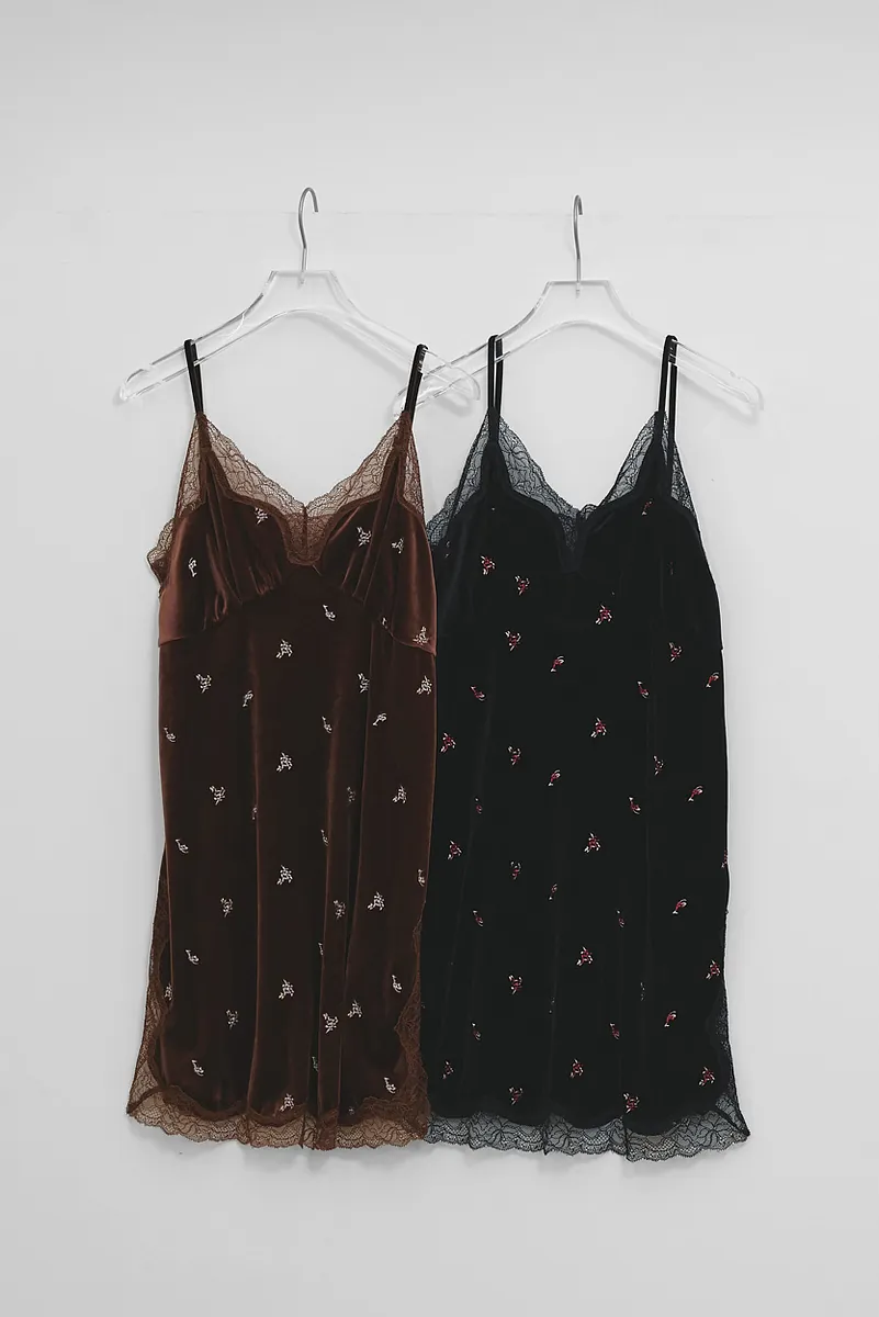 [PRE-ORDER] TODAYFUL - Petit Flower Velour Tunic