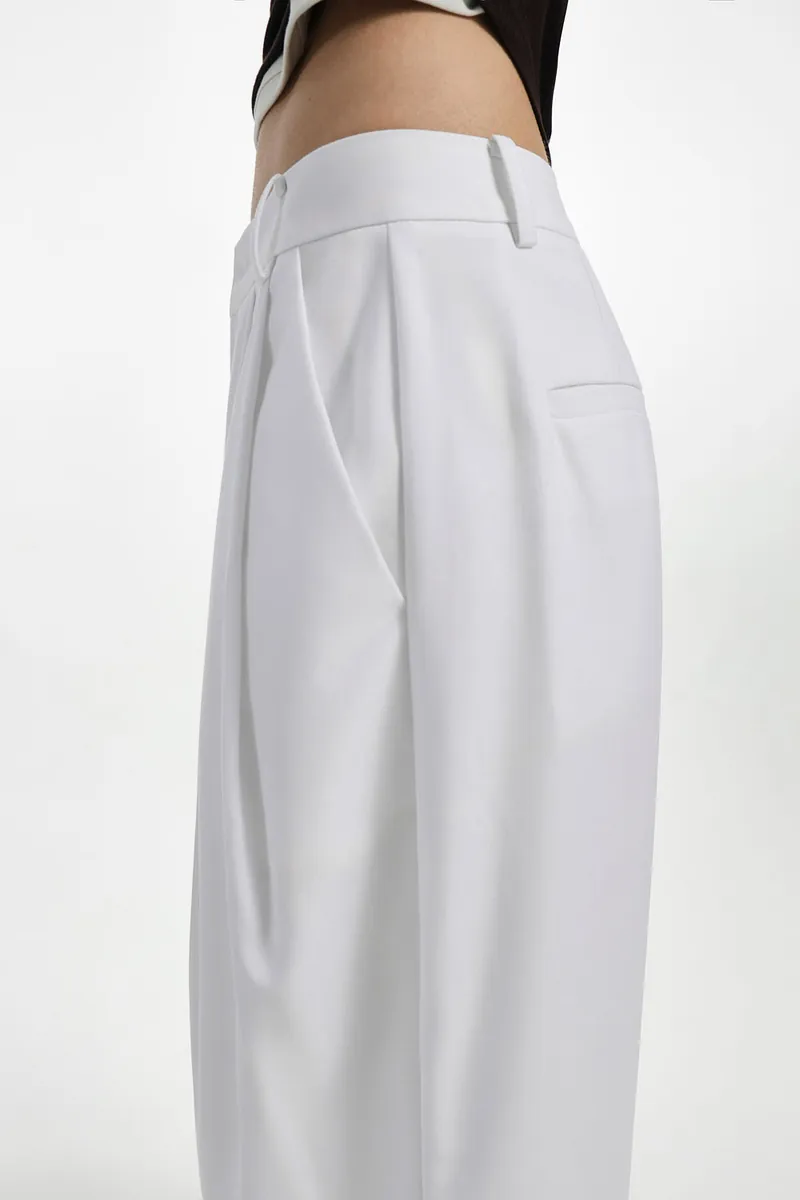 Studio Doe - Tuck Cocoon Cropped Pants