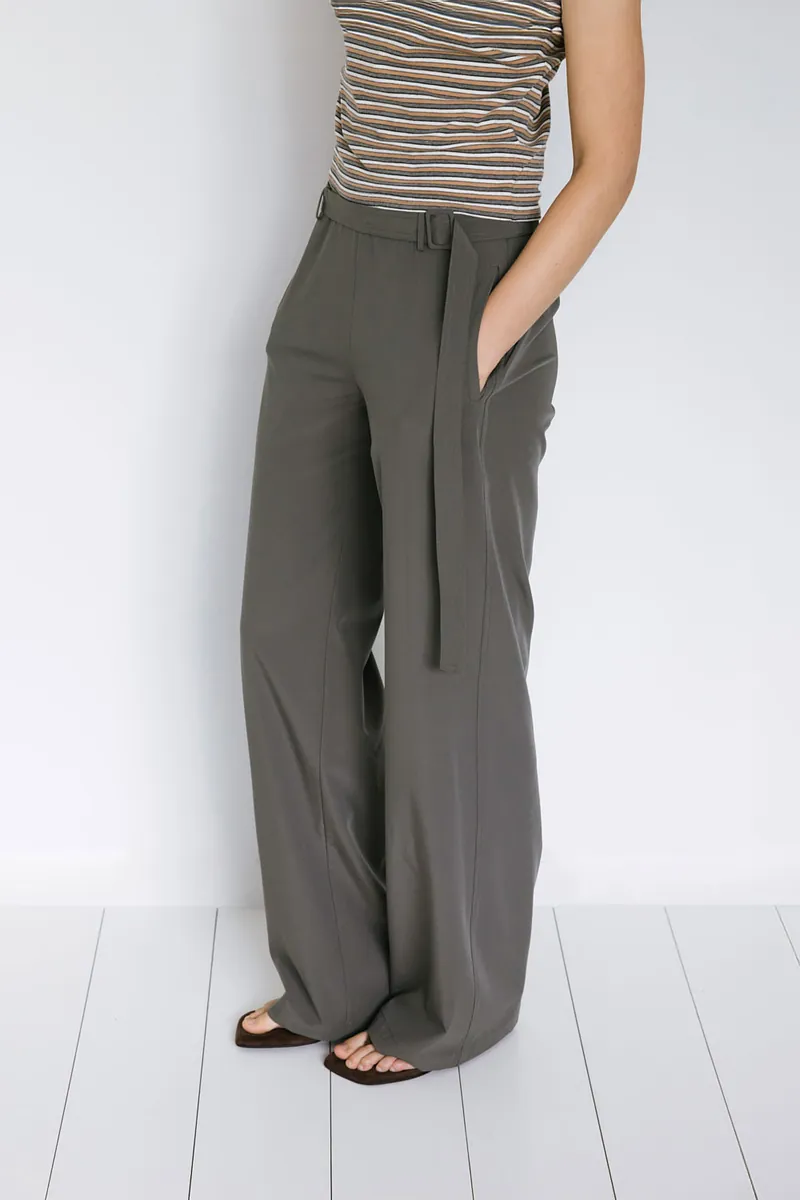 Studio Doe - LazyChic Straight Pants with Belt