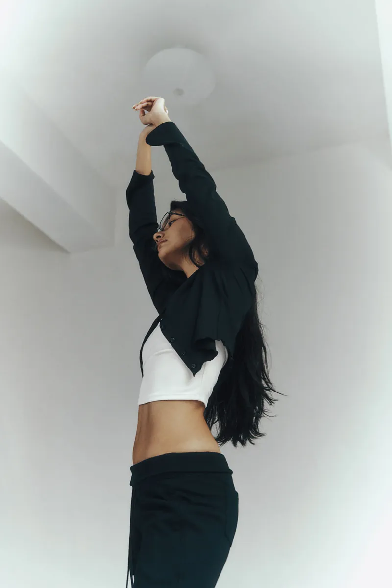Studio Doe - Perfect Fit Cropped Cardigan