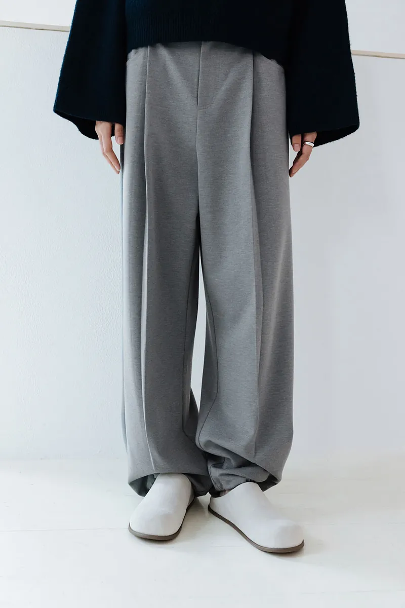 Studio Doe - Gender Free Wool-like Tuck Trousers
