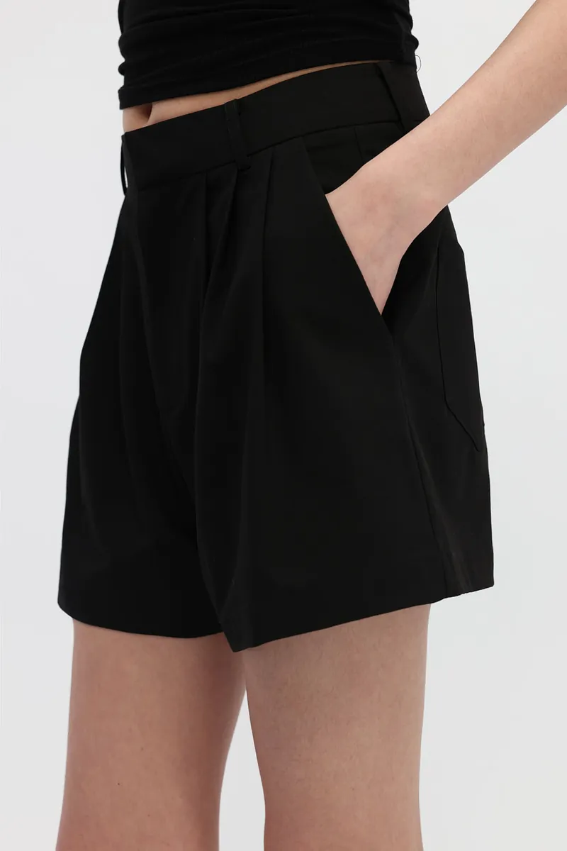Studio Doe - Gender Free Three-tuck Short Pants