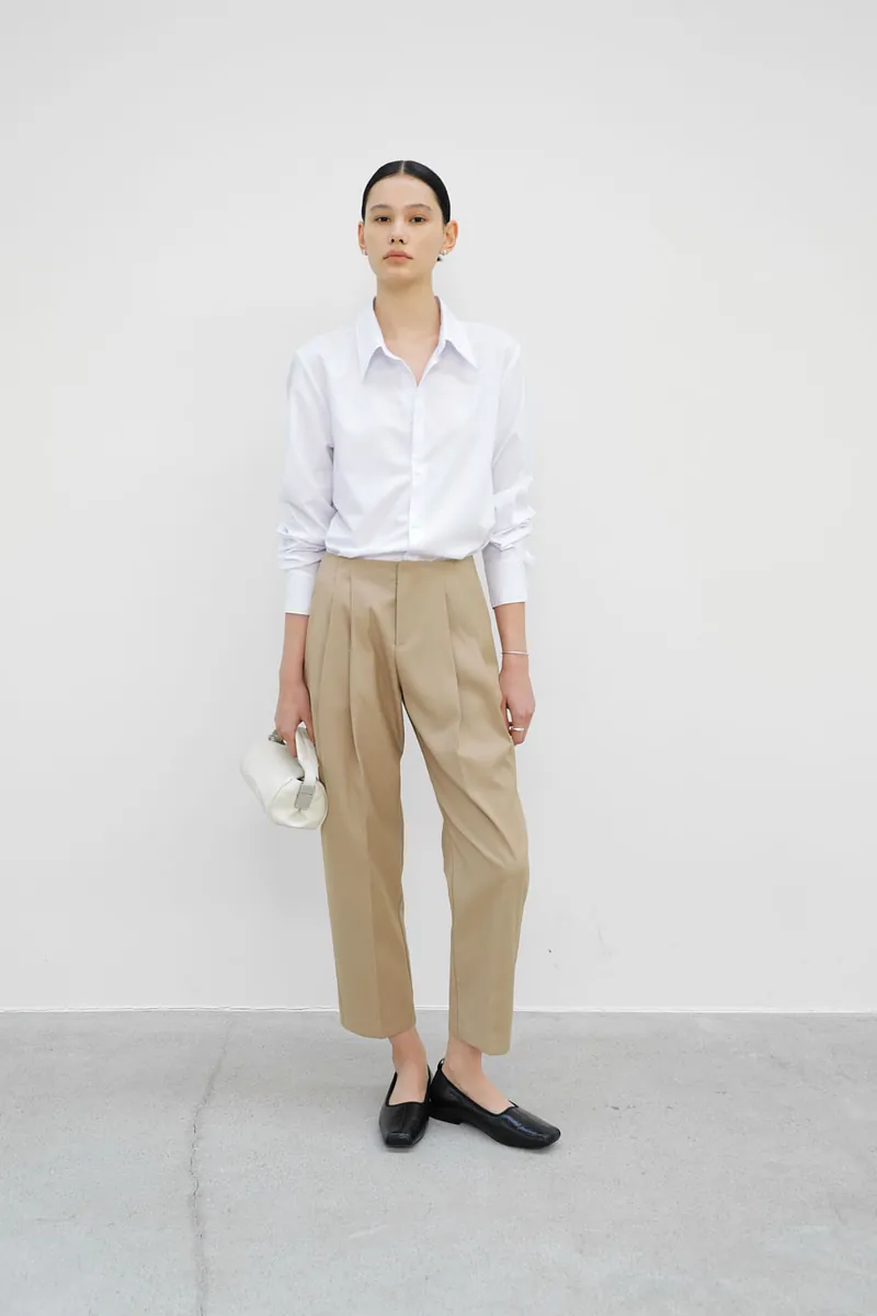 Studio Doe - Mid-Rise Tapered Cropped Trousers