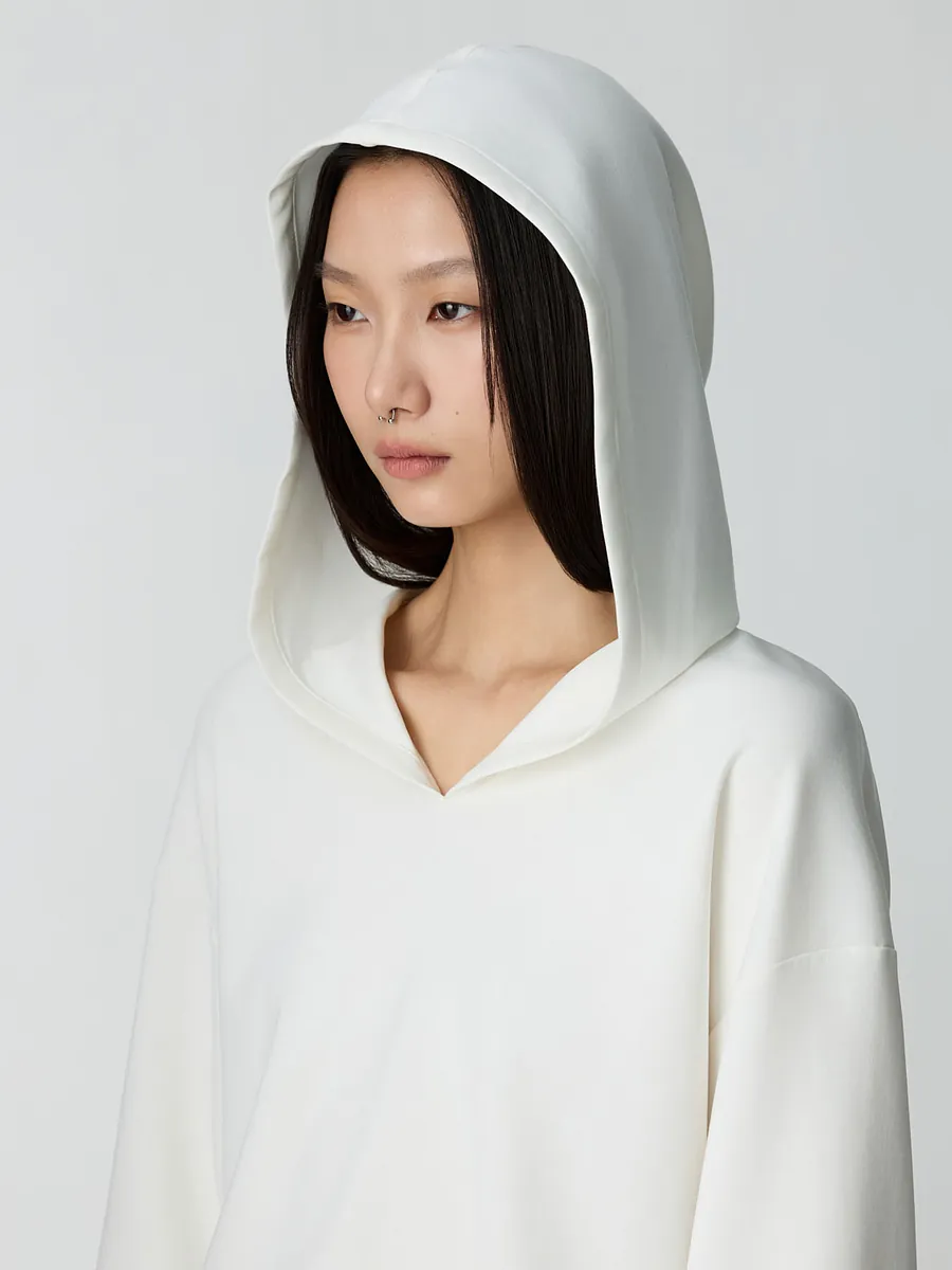 Studio Doe - Doe：Molly Deep V-Neck Cropped Hoodie