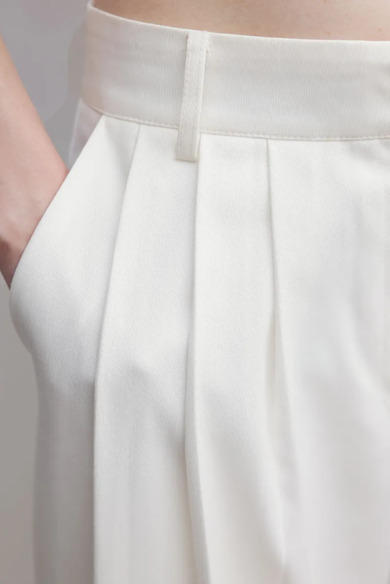 Studio Doe - Three-Tuck Low-Rise Wide Pants 3.0