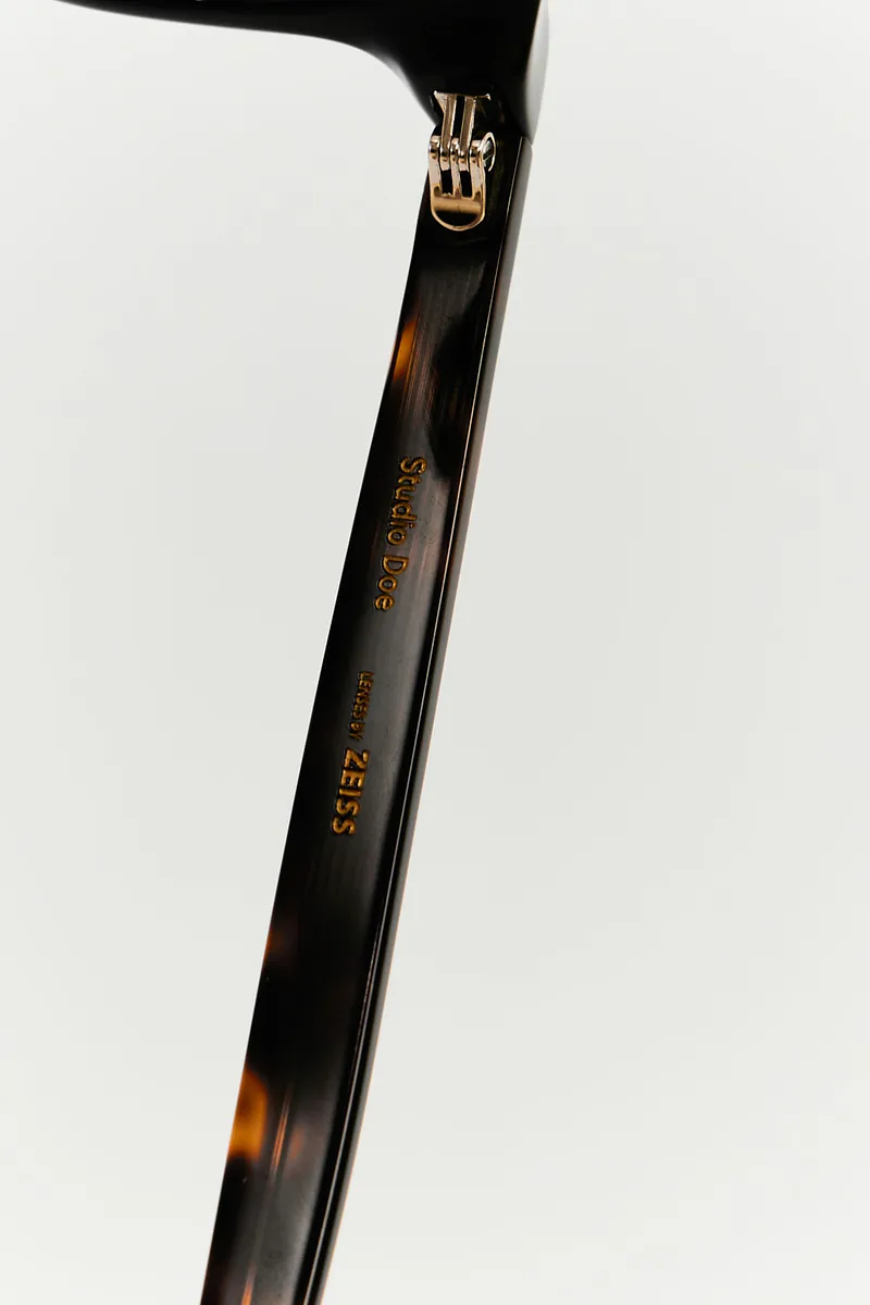Studio Doe - DAYFORM BLUE with ZEISS Lenses
