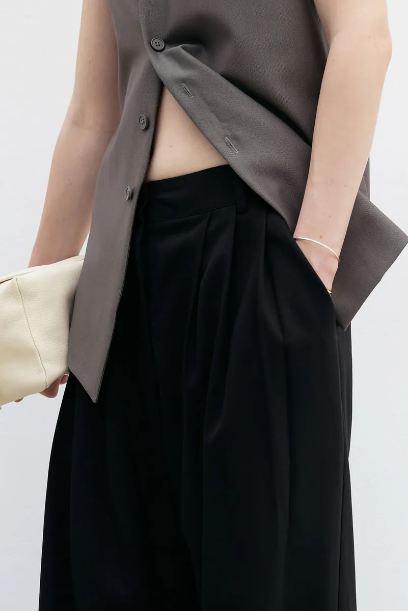 Studio Doe - Three-Tuck Low-Rise Wide Pants 3.0
