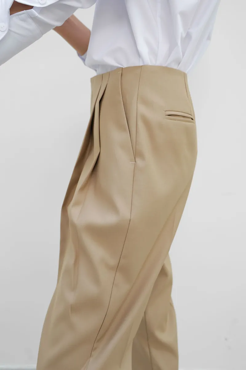 Studio Doe - Mid-Rise Tapered Cropped Trousers