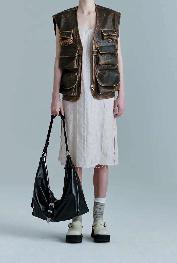 BELTED HOBO​