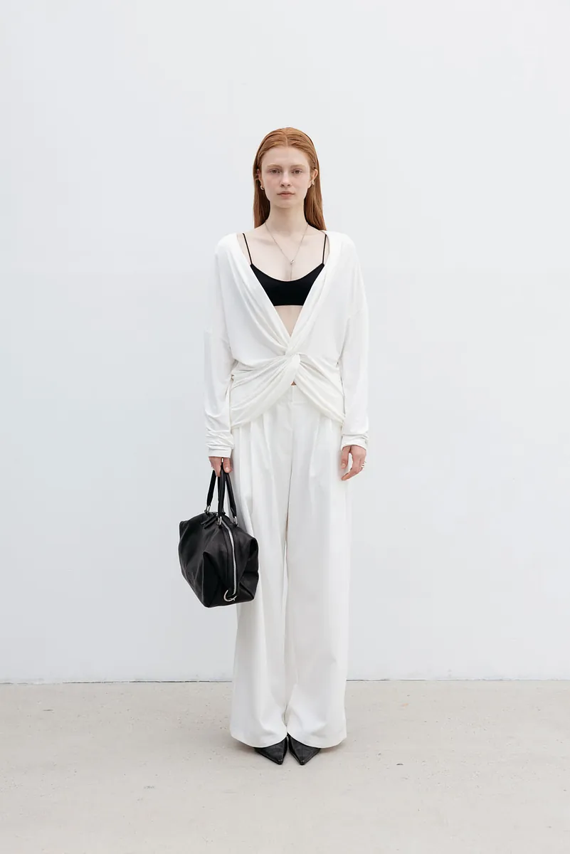 Studio Doe - Three-Tuck Low-Rise Wide Pants 3.0