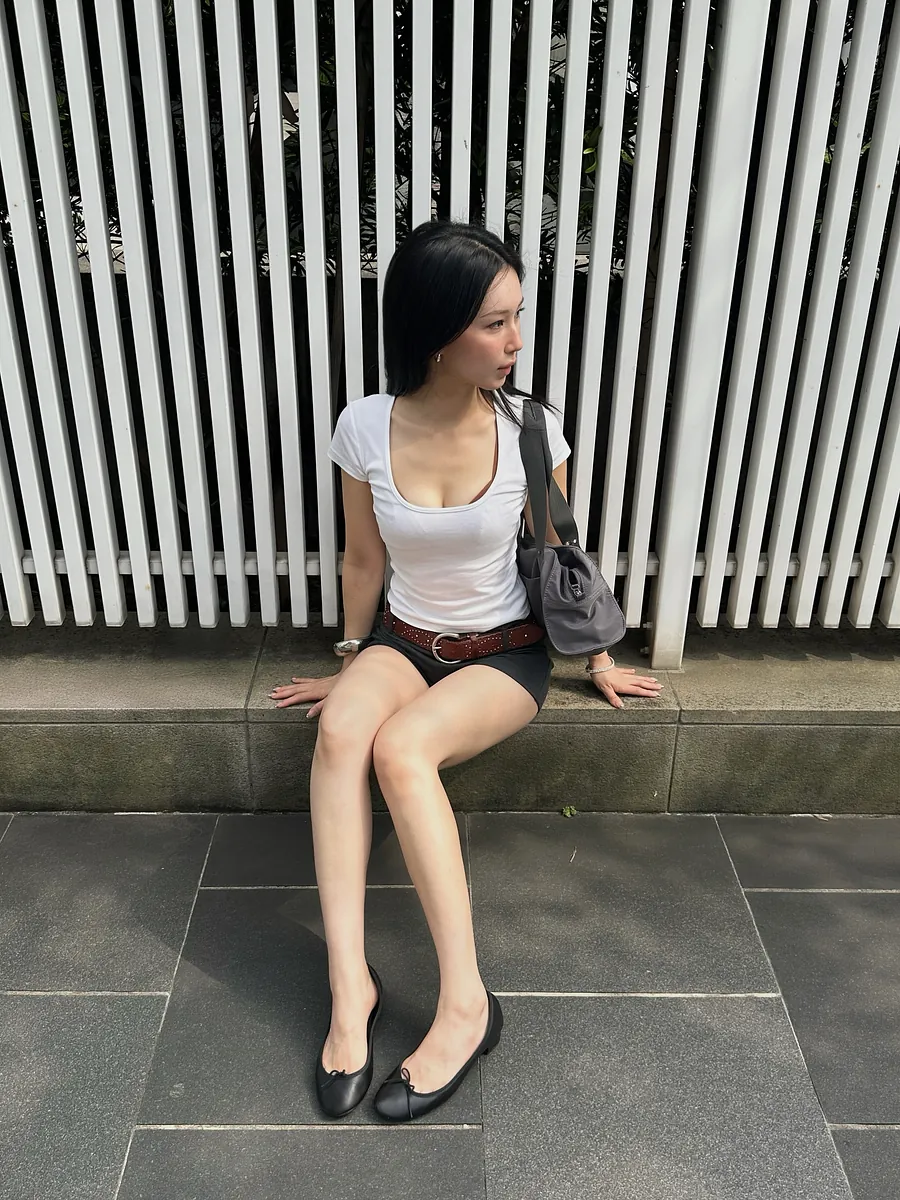 Perfect Fit 低方領羅紋美腰Tee