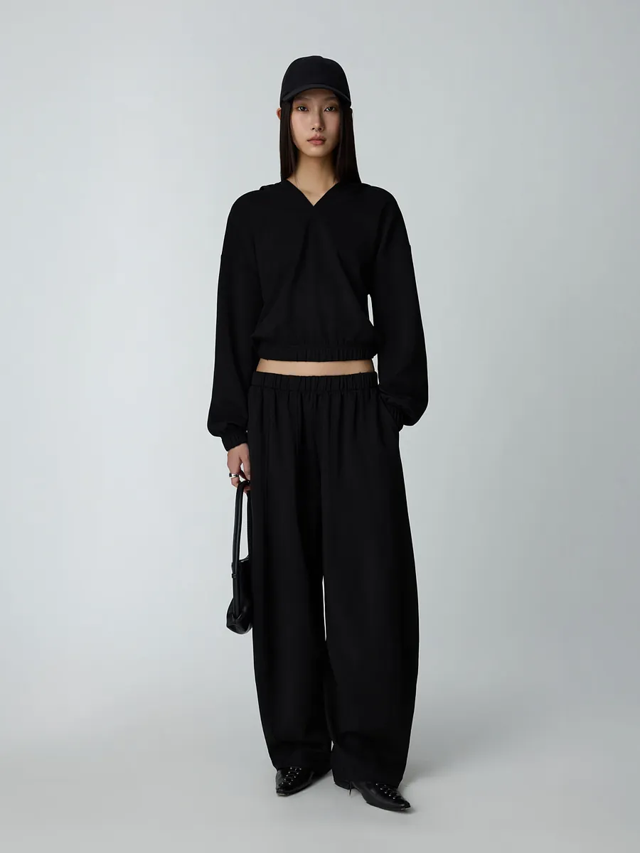 Studio Doe - Doe：Molly Deep V-Neck Cropped Hoodie