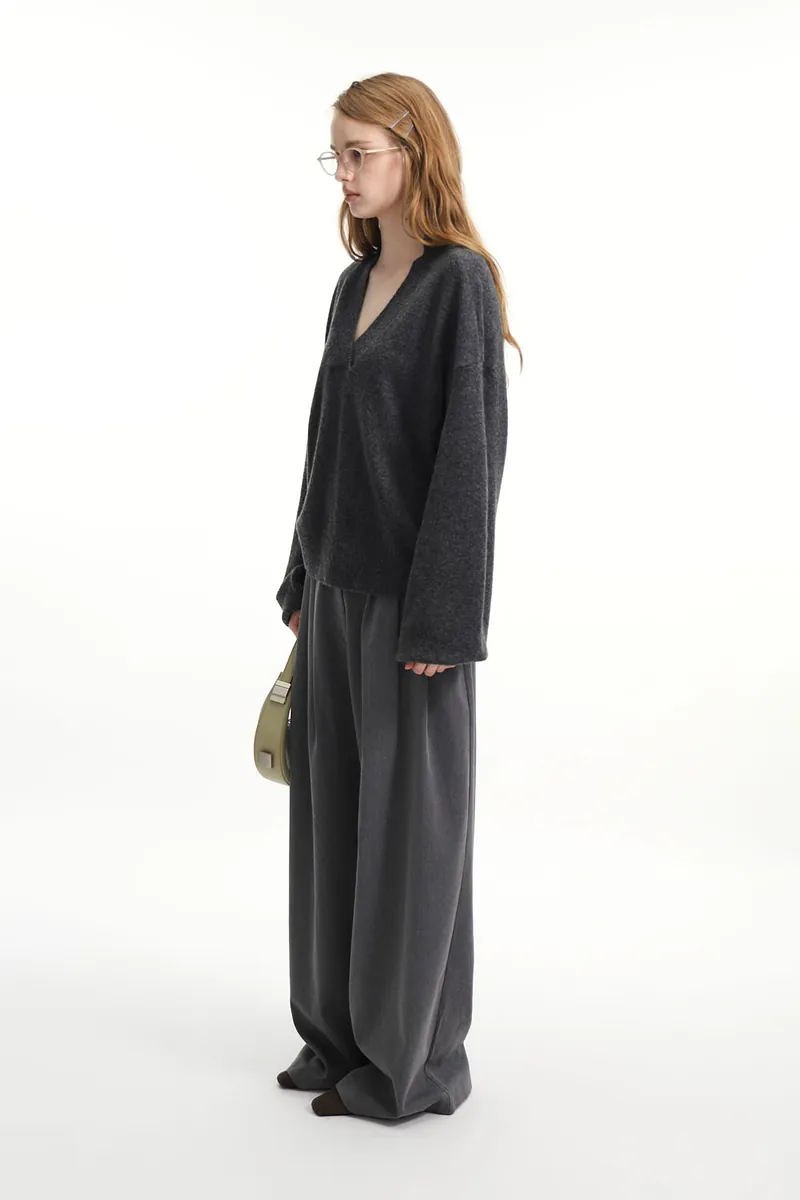 Studio Doe - Narrow V-Neck Wide Sleeve Sweater