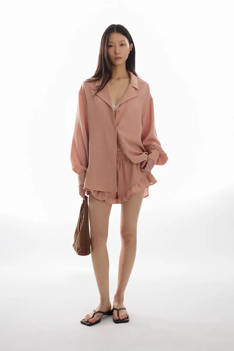 Doe：Molly V-neck Oversized Shirt