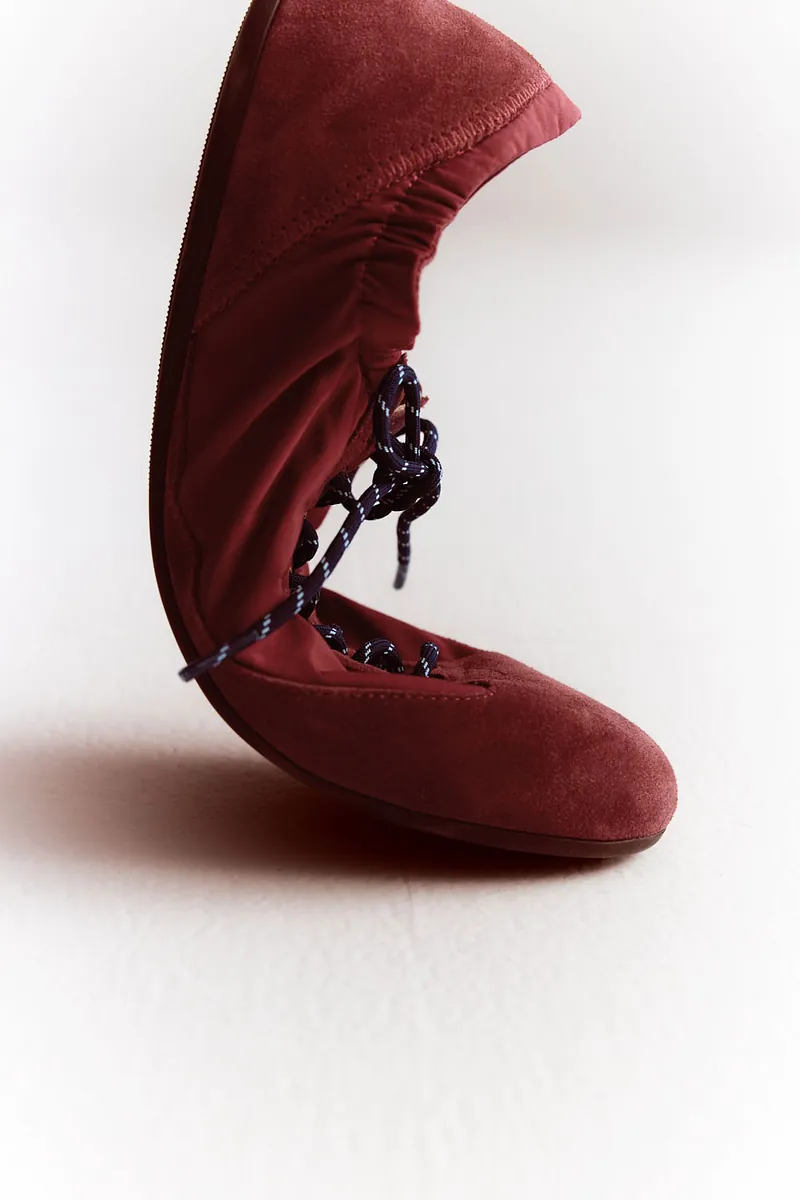 Studio Doe - Slim Trainer Suede Docking Sneakers