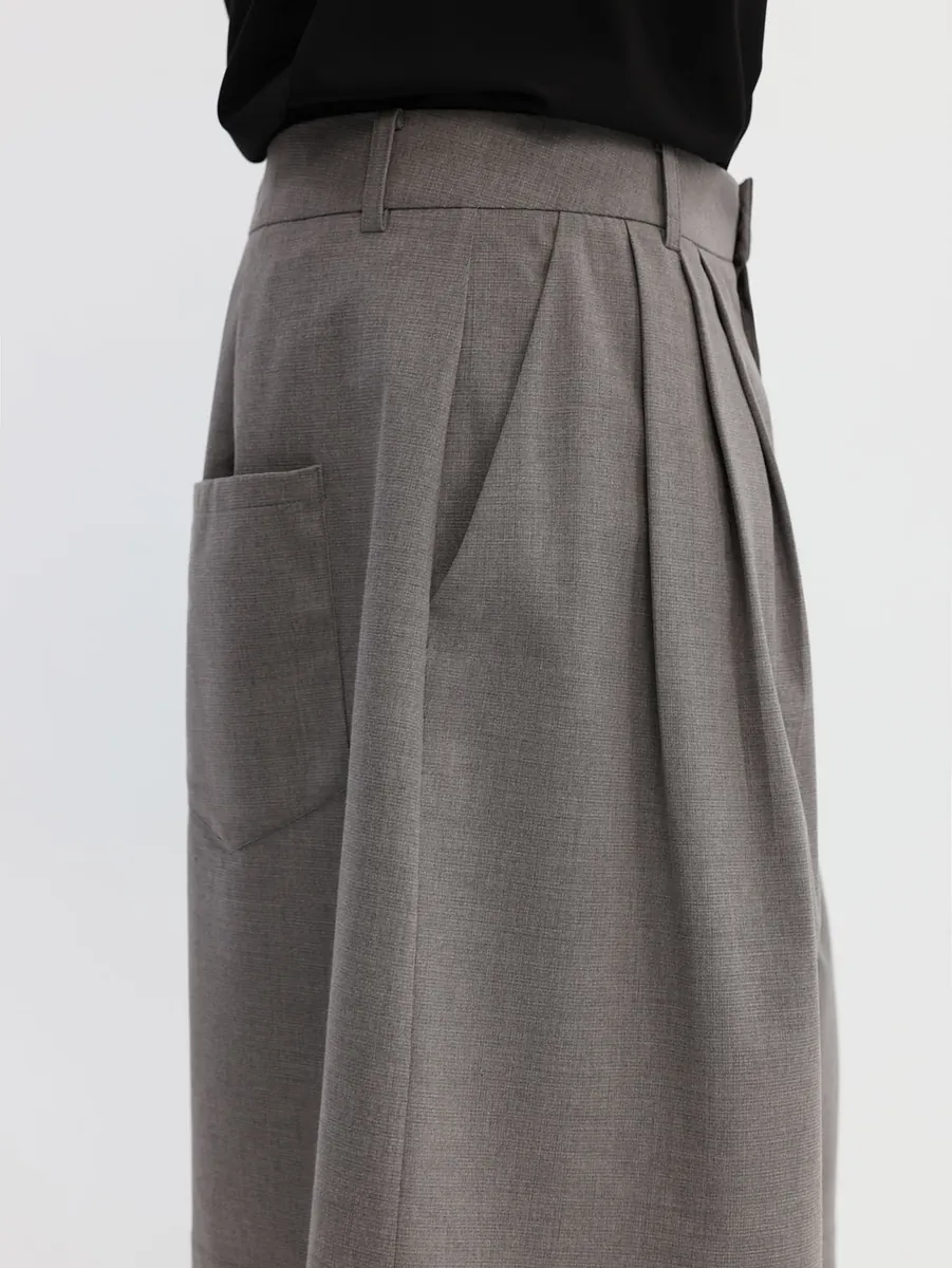 Studio Doe - Gender Free Three-tuck Short Pants