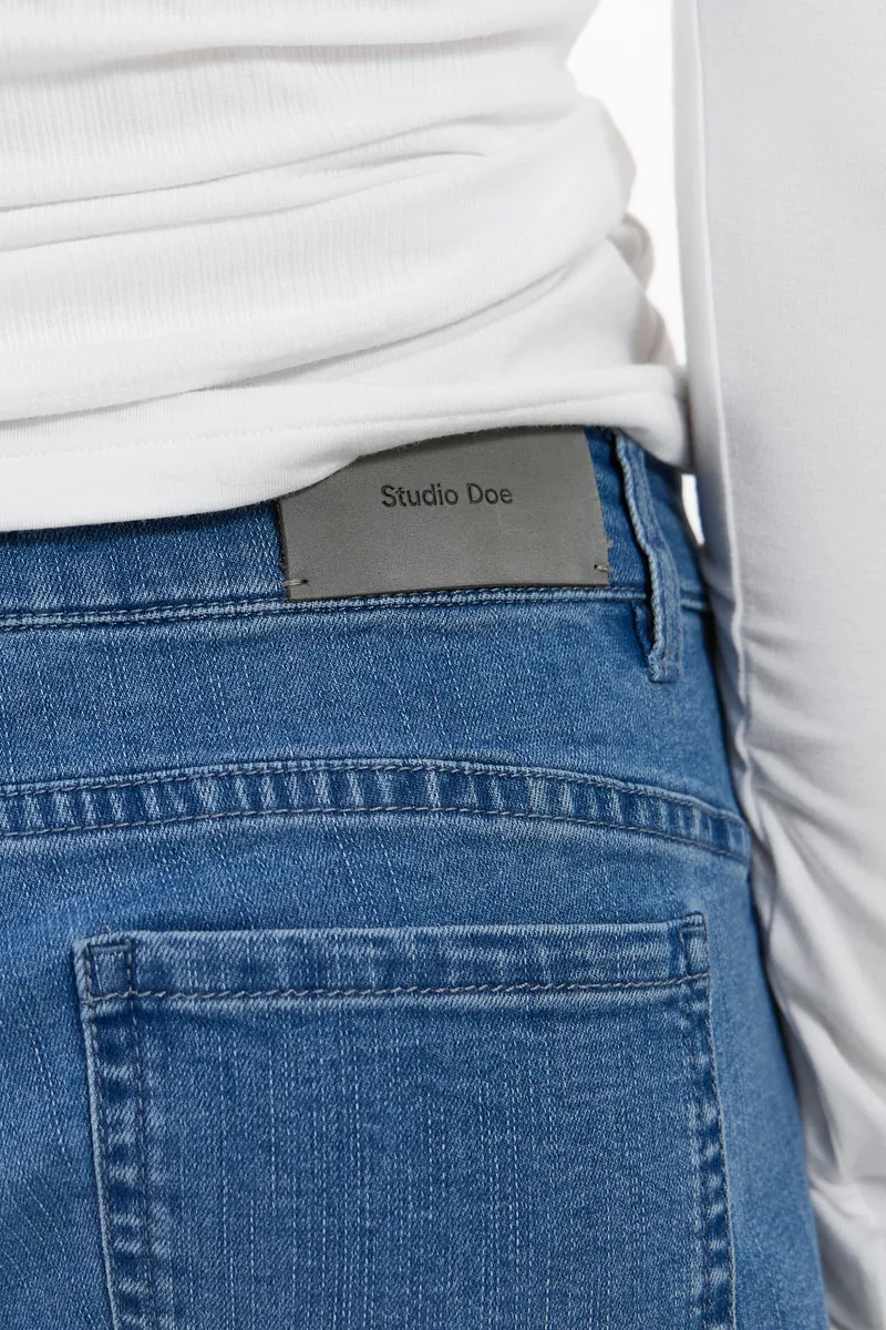 Studio Doe - Slit Hem Slim Jeans